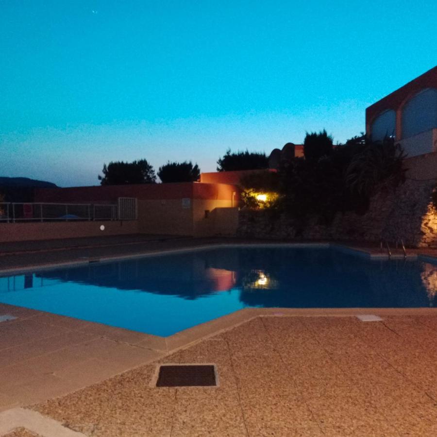 Appartement Confortable, Petite Vue Mer Et Piscine Cassis Eksteriør billede